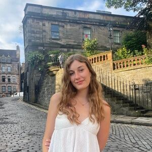 Meet your Posher, Ellie